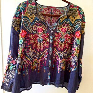 Beautiful embroidered Johnny Was button down top